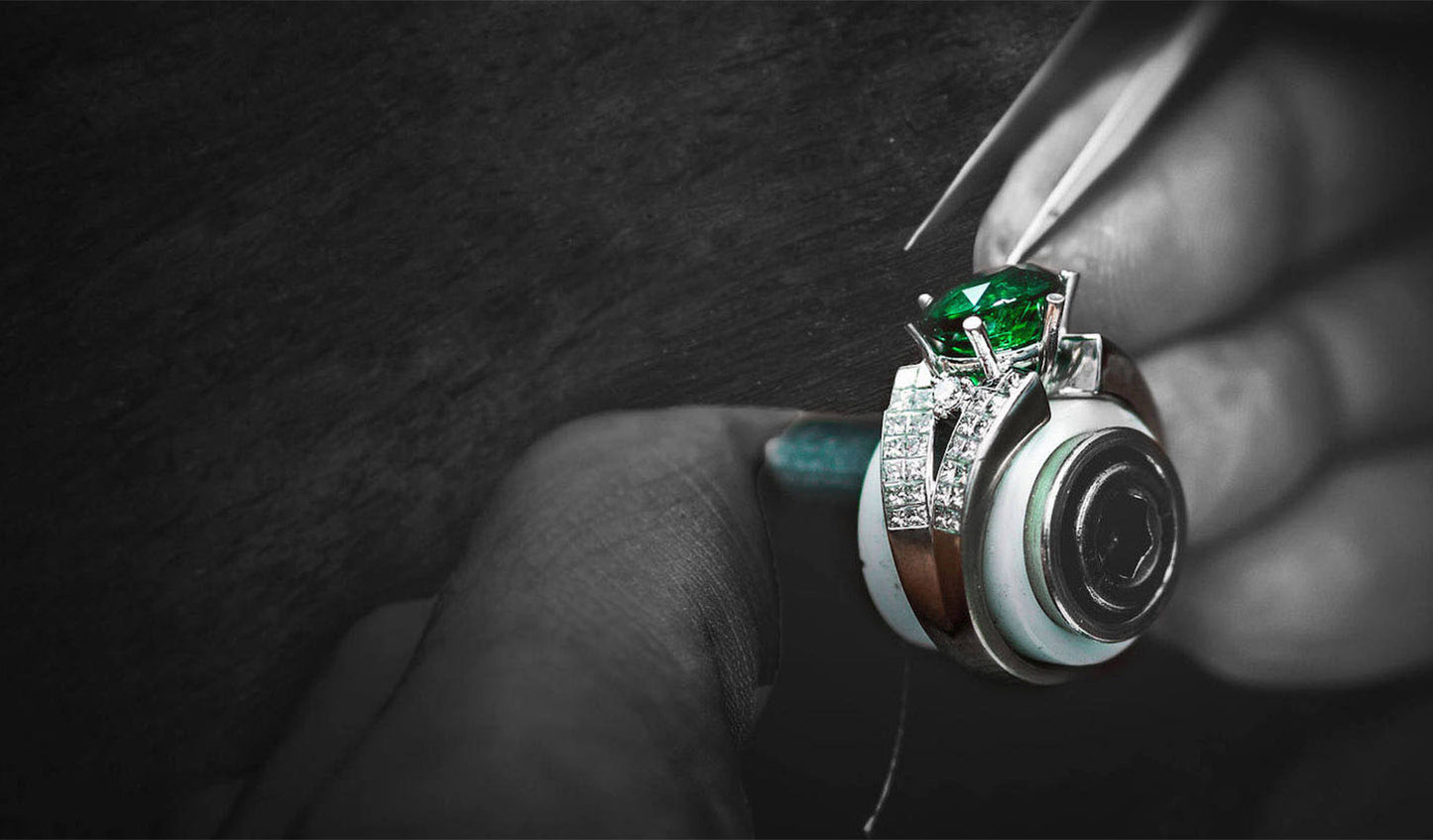 How to Choose the Perfect Jewelry for Your Anniversary Day