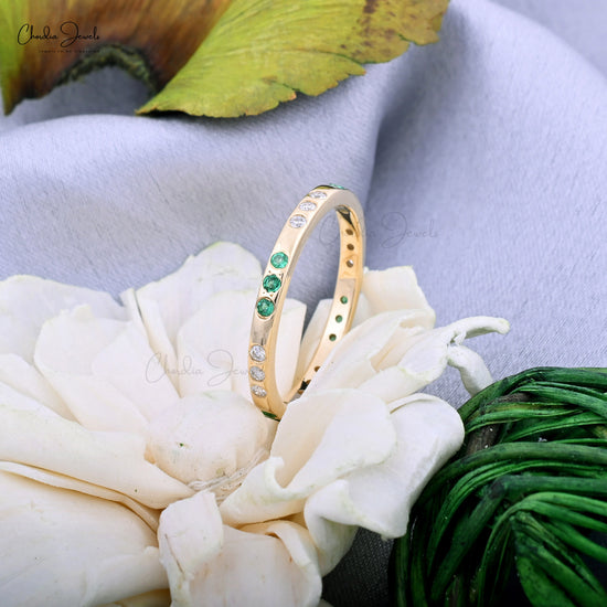 Make a minimal style with our real emerald stackable ring