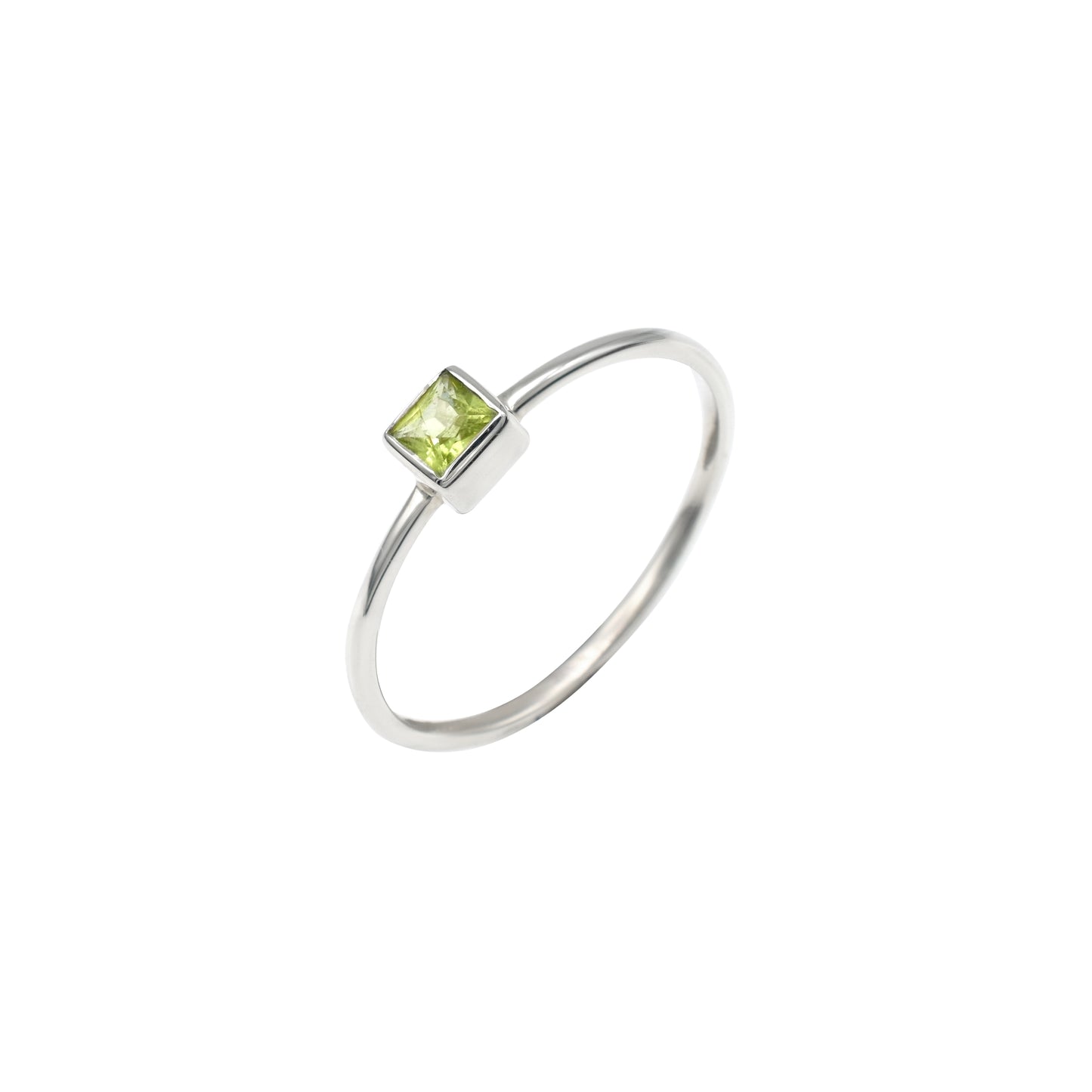 Enkel Vierkantige Sny Ring Met 3mm Peridot Edelsteen Bezel Beset In 925 Soliede Silwer Ring