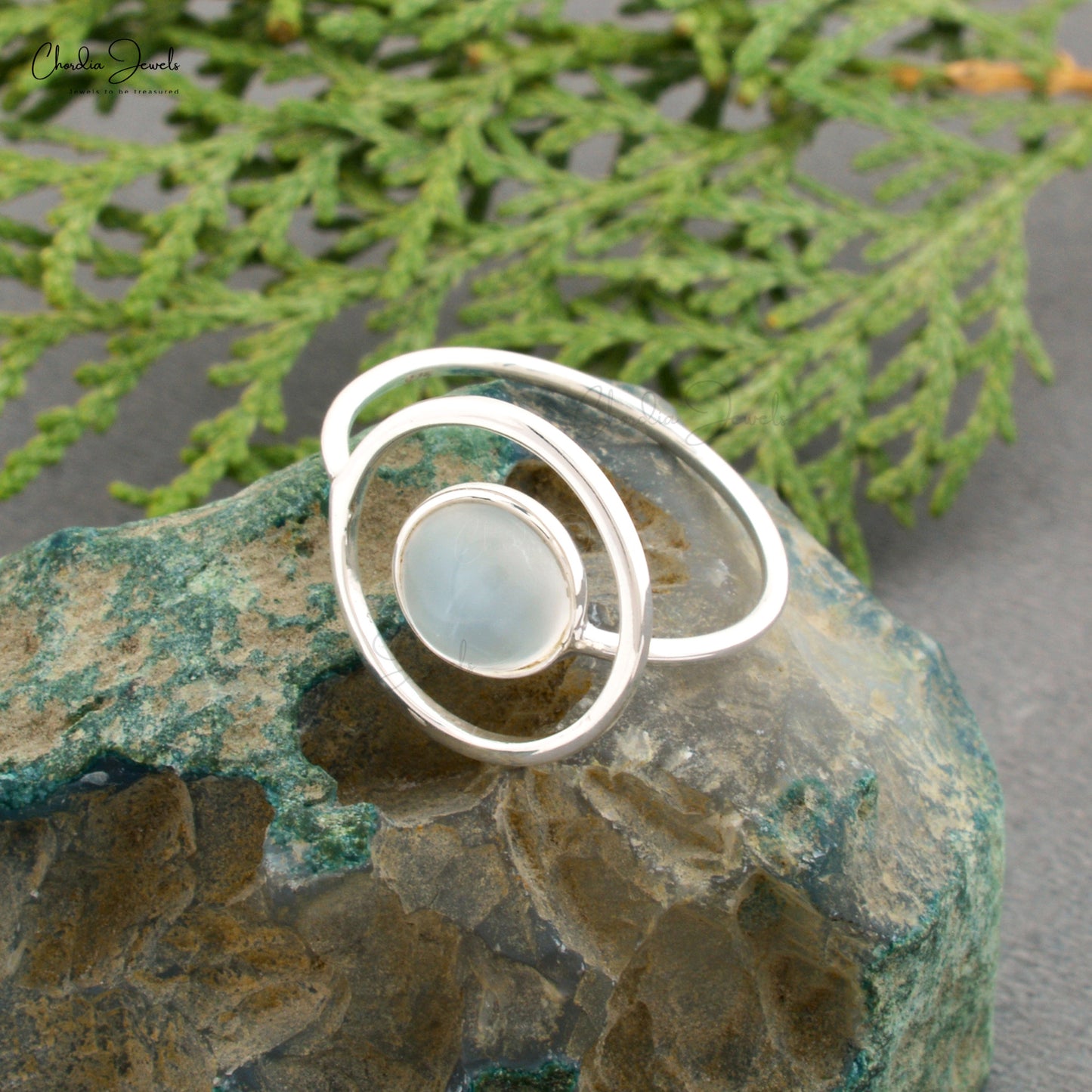 Ronde Maansteen 7mm Cabochon Solitaire Ring Met 925 Sterling Silwer