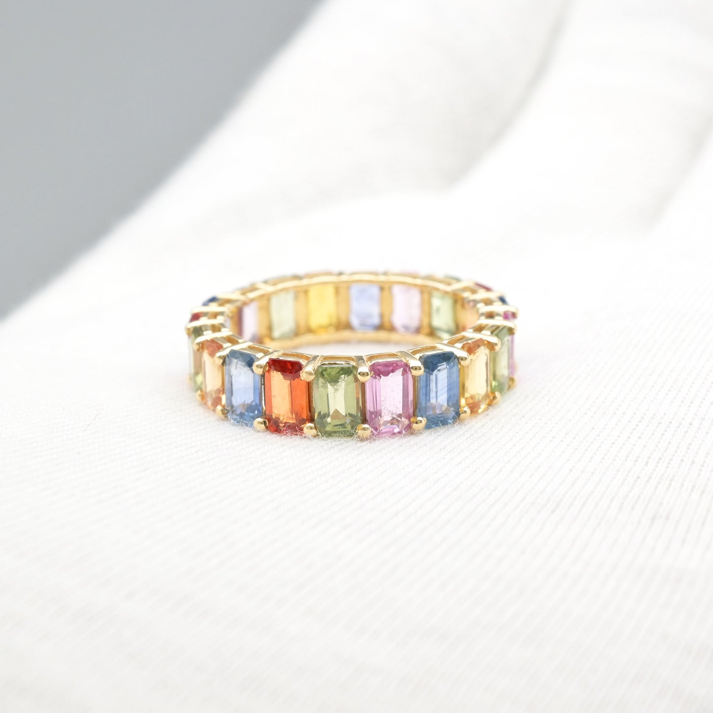 Outentieke Multi Saffier Edelsteen Ewigheid Band 14k Soliede Geel Goud Belofte Ring Vir Geskenk