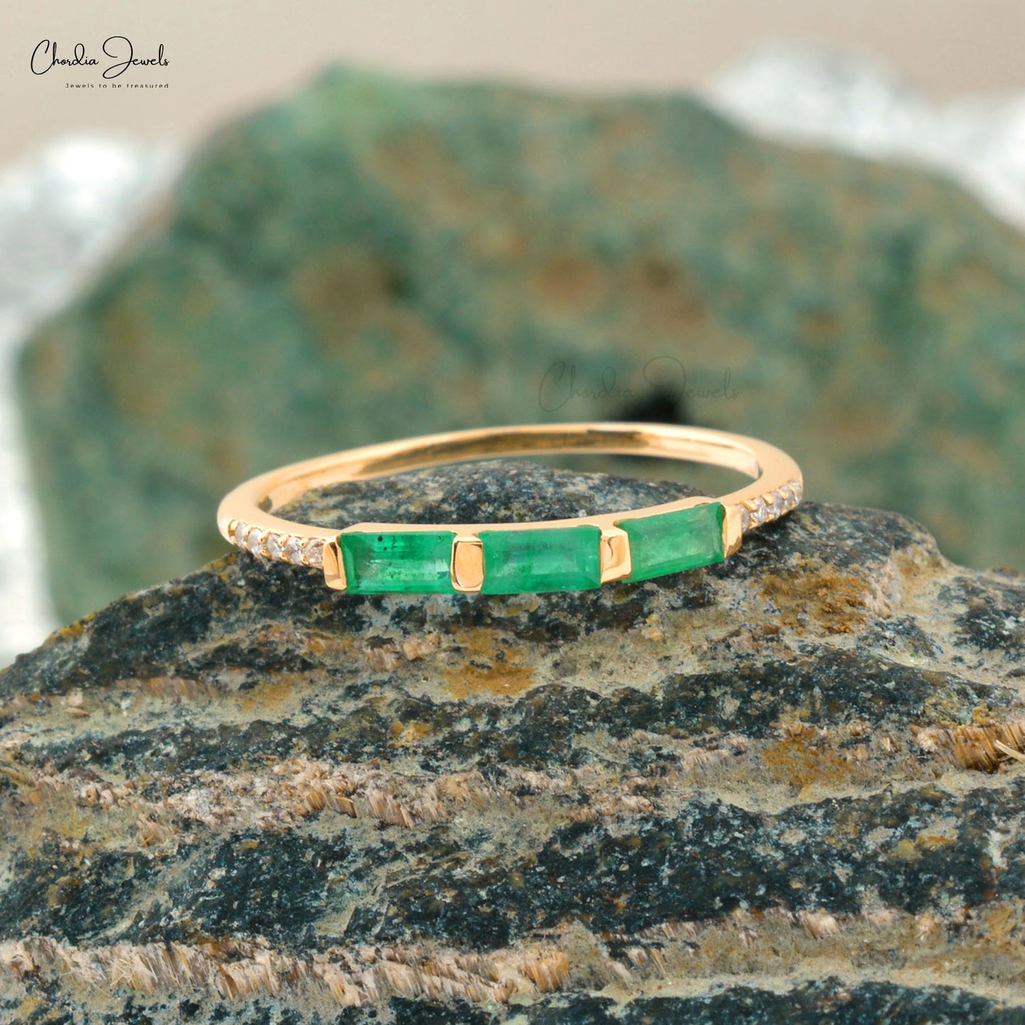 Load image into Gallery viewer, Natural Emerald Engagement Ring
