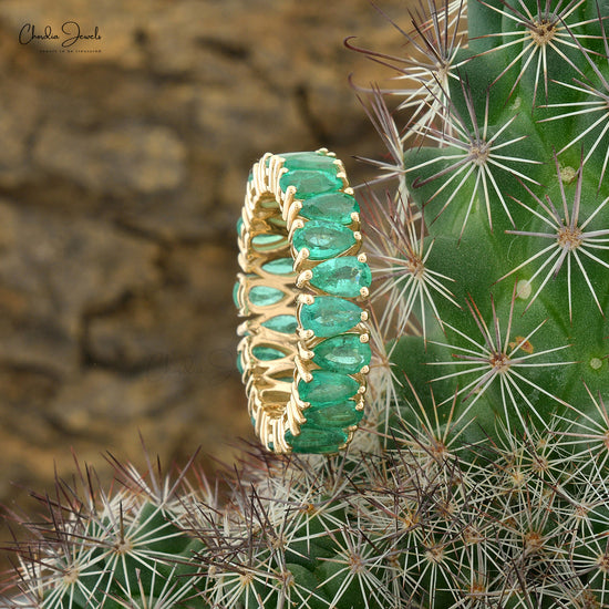 Pear-Cut Emerald Stackable Ring in 14k Yellow Gold