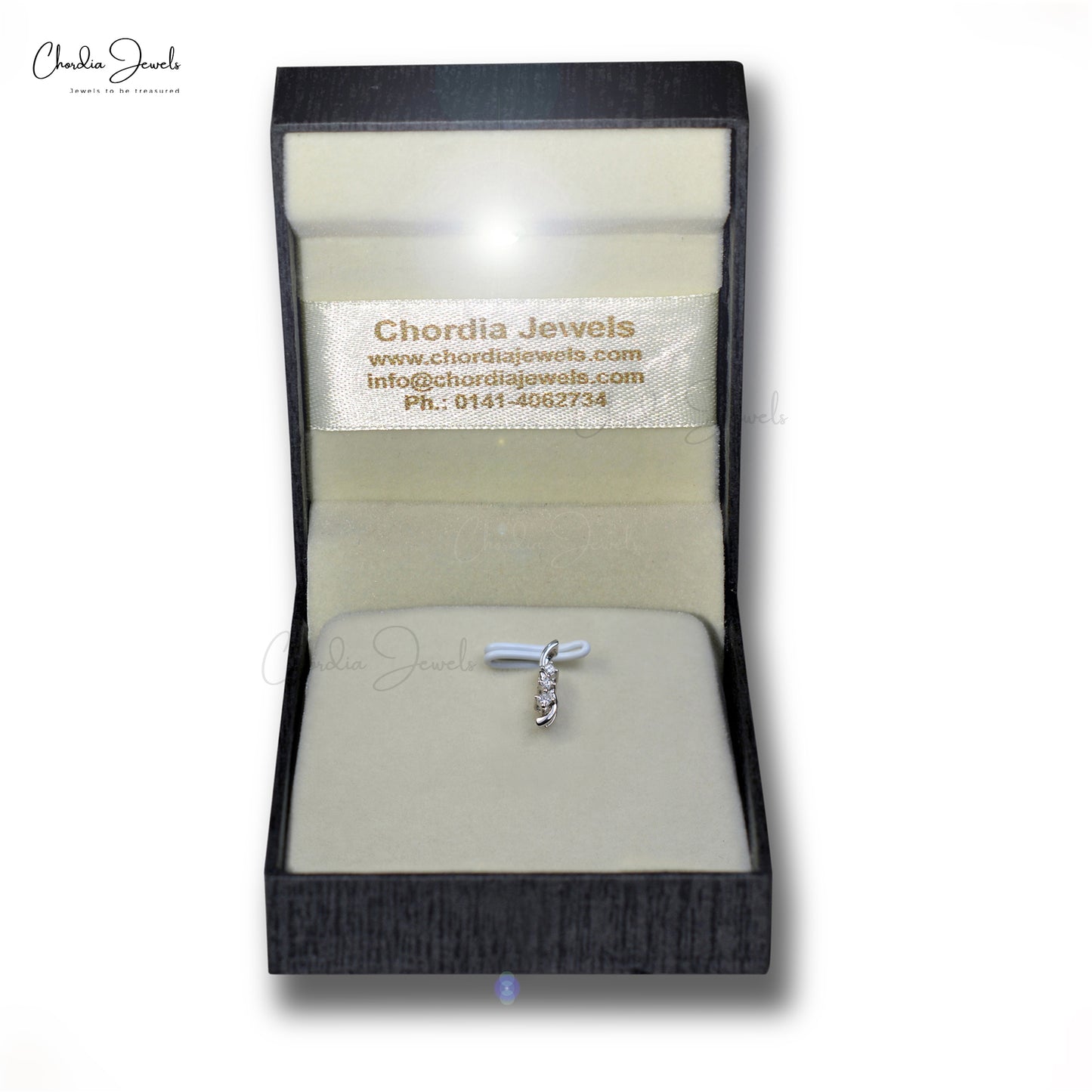Load image into Gallery viewer, White Diamond Pendant
