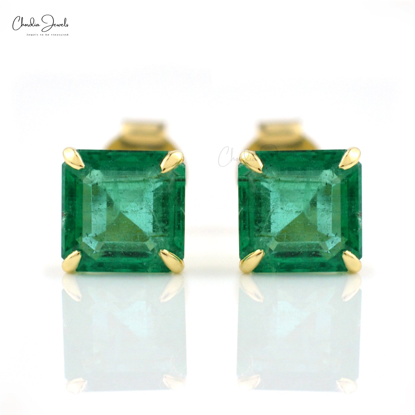Let this emerald solitaire stud earrings be your signature.
