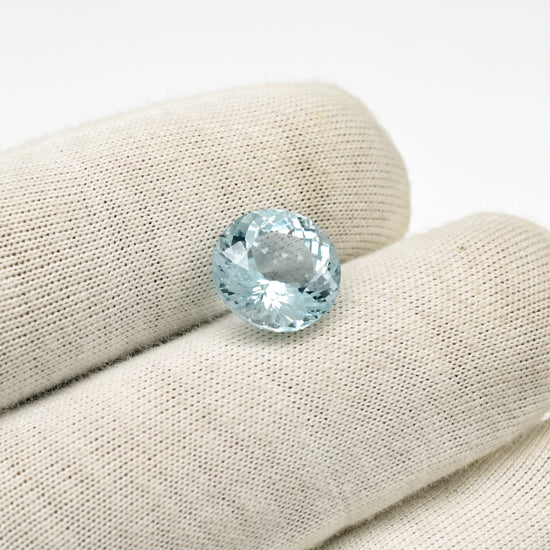 Natural aquamarine blue gemstone photo – Chordia Jewels