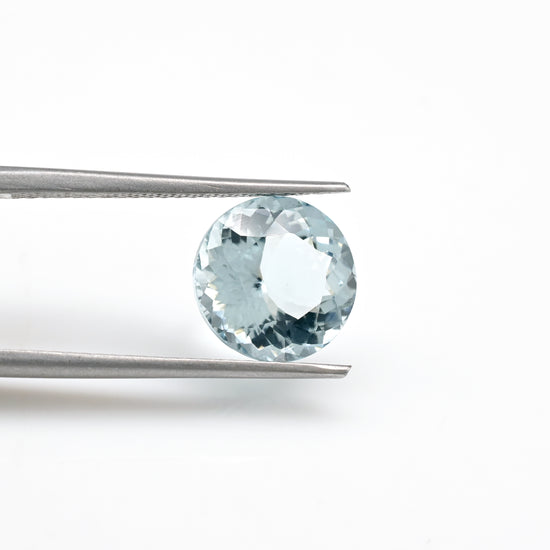 3.85 carat aquamarine gemstone close-up – Chordia Jewels