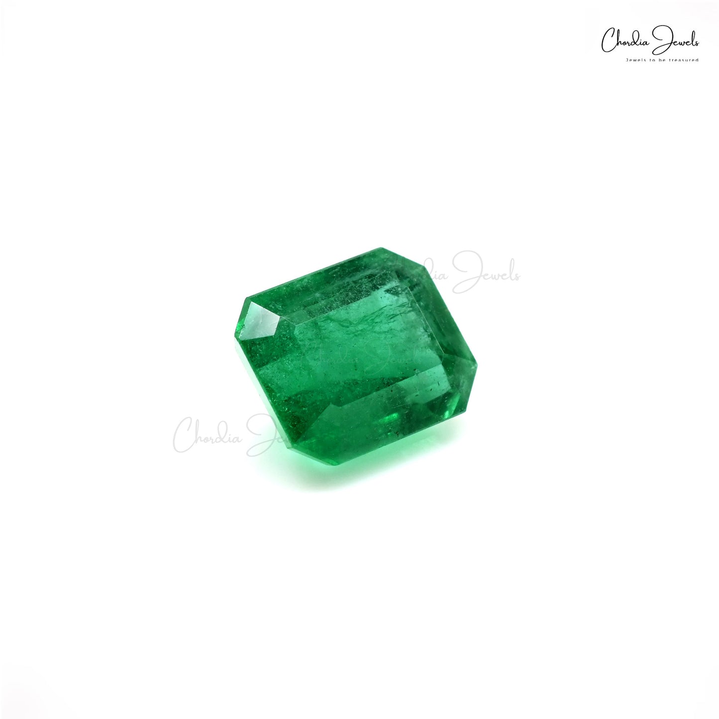 Premium emerald gemstone photo – Chordia Jewels