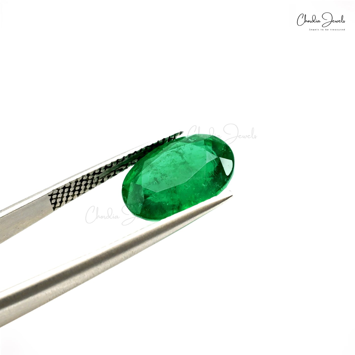 Precious Zambian emerald stone close-up – Chordia Jewels