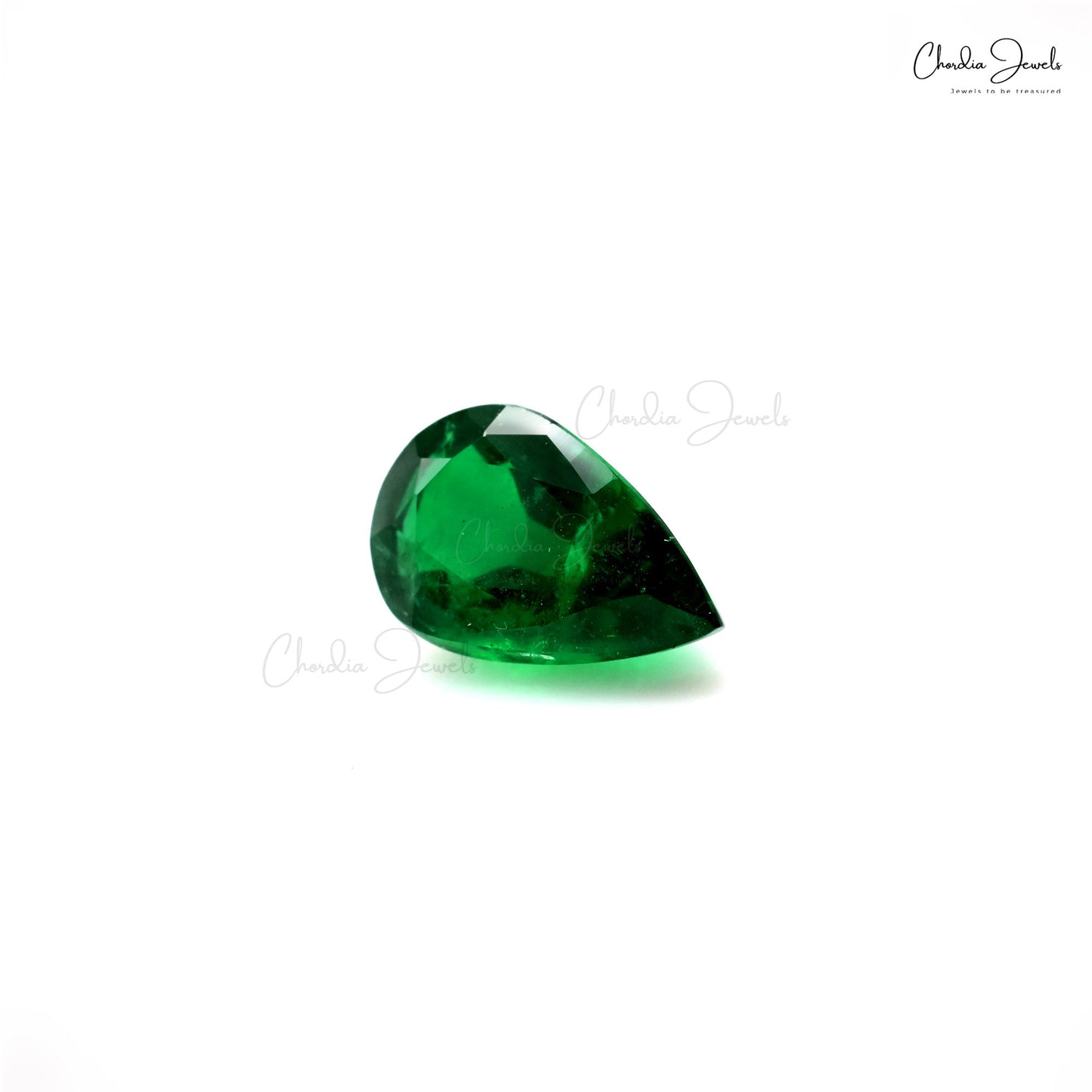 2.02 carat emerald gemstone close-up – Chordia Jewels