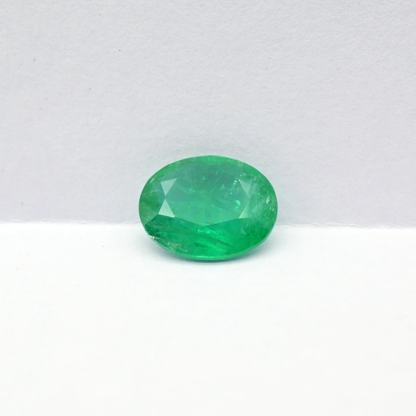 AAA quality natural emerald gemstone photo – Chordia Jewels