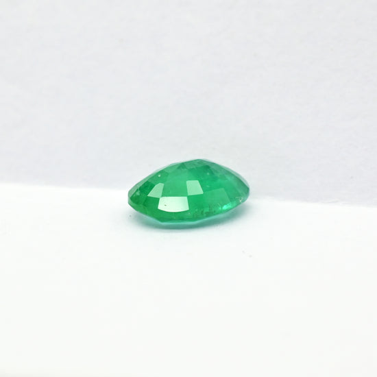 Emerald gemstone for necklace making – Chordia Jewels