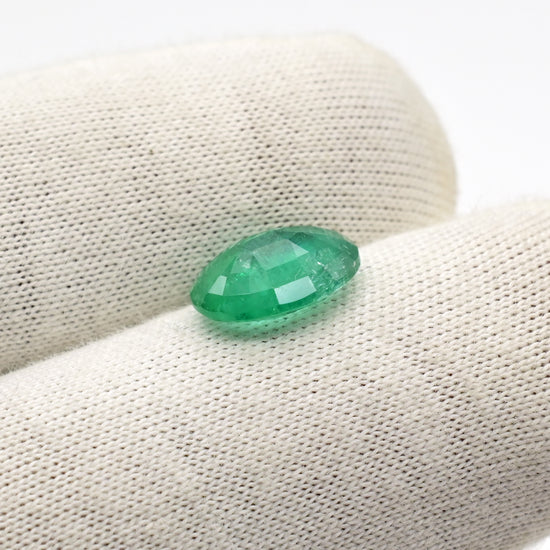 Precious 2.17 carat emerald gemstone – Chordia Jewels