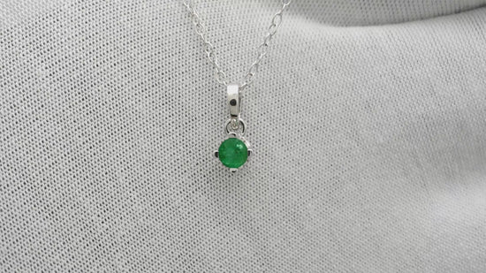 Load and play video in Gallery viewer, Natural 0.23ct Emerald Gemstone Solitaire Pendant 14k White Gold Prong Set Pendant For Her
