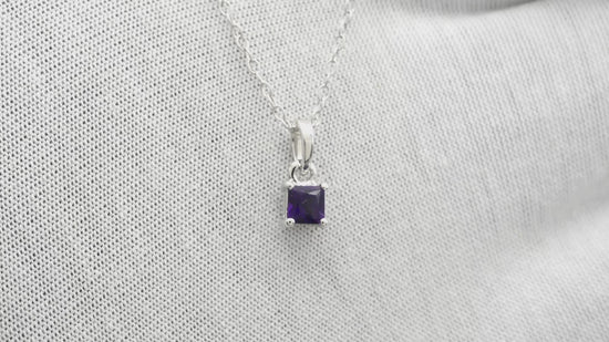 Load and play video in Gallery viewer, Natural 0.35ct Amethyst Gemstone Solitaire Pendant Solid 14k White Gold Prong Set Pendant
