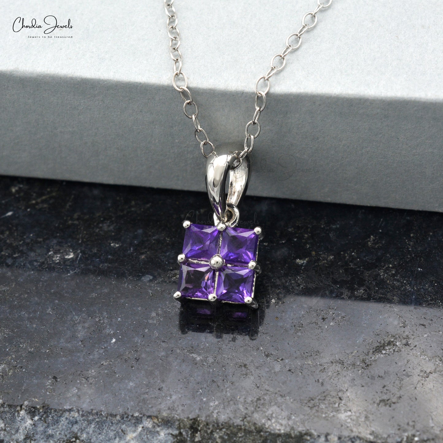 Women's Necklaces & Pendants - Luxury Women's Jewelry