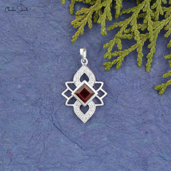 925 Sterling Silver Designer Floral Pendant 5mm Garnet AAA Quality Square Cut Gemstone Pendant At Discount Price