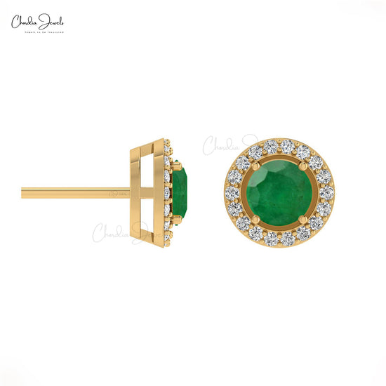 Complete your overall look with these green emerald earrings.