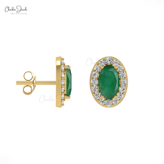 Step into the world of elegance with these 14k gold emerald studs.