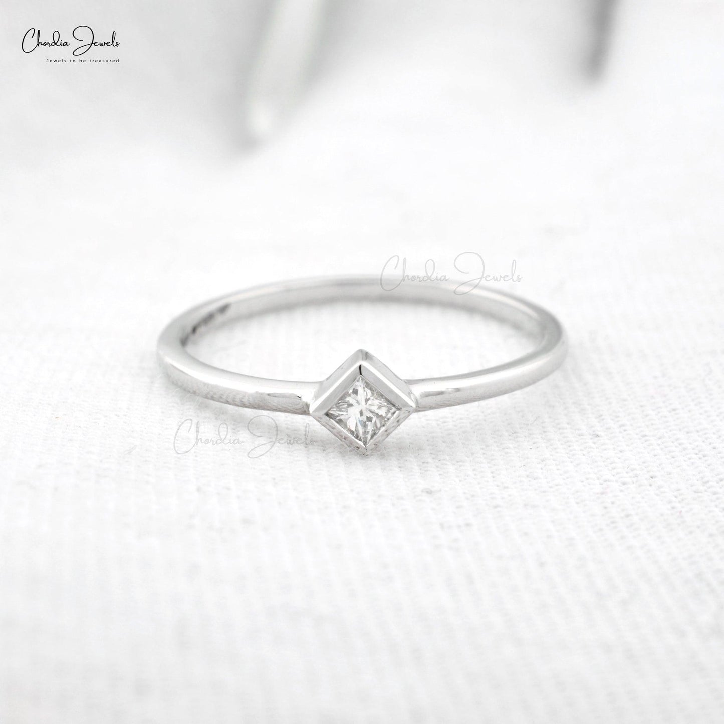 Aksh Round Lab Diamond Ring | Fiona Diamonds