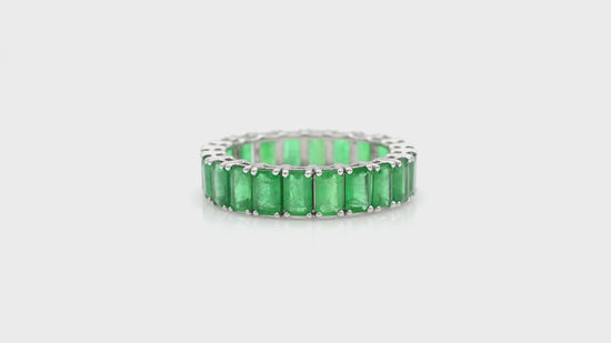 Load and play video in Gallery viewer, Octagon Cut Green Emerald Band Ring For Women in 14k Solid White Gold
